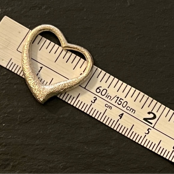 Sterling Silver Sandblasted Open Heart Pendant Marked 925 - Picture 6 of 12